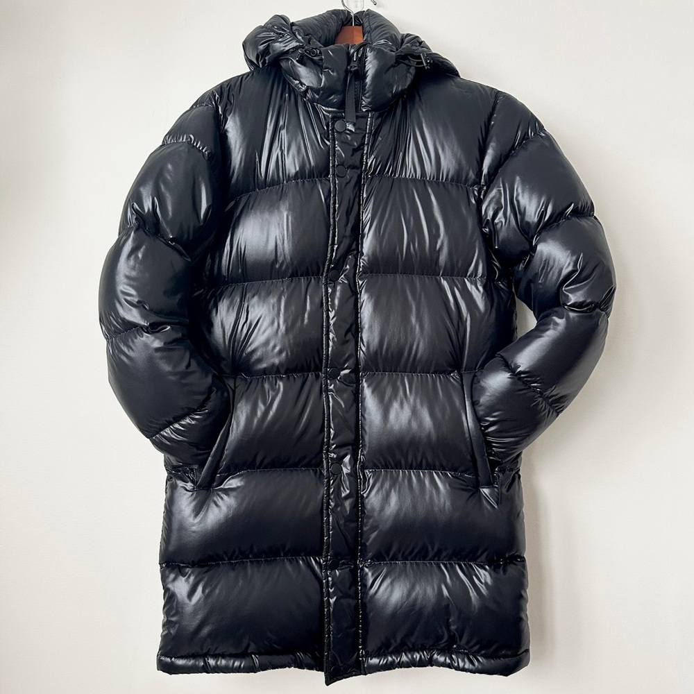 ARITZIA | TNA THE SUPER PUFF™ MID LENGTH HIGH GLOSS BLACK PUFFER JACKET